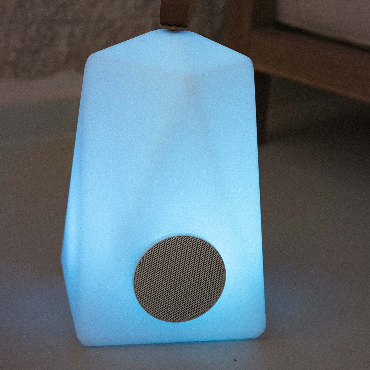 ALTAVOZ PORTÁTIL CON LUZ FARALAY PLAY - Image 5