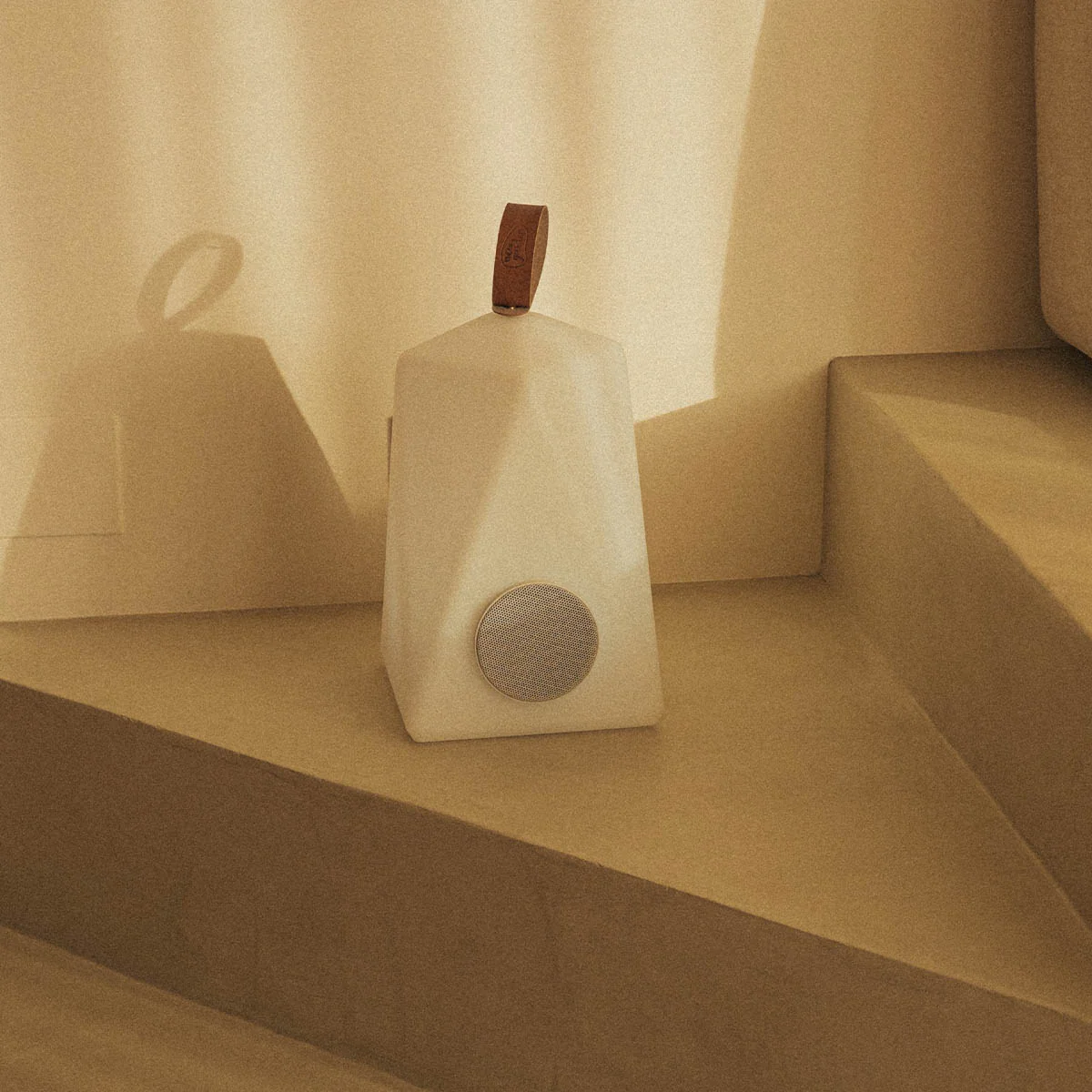 ALTAVOZ PORTÁTIL CON LUZ FARALAY PLAY - Image 6