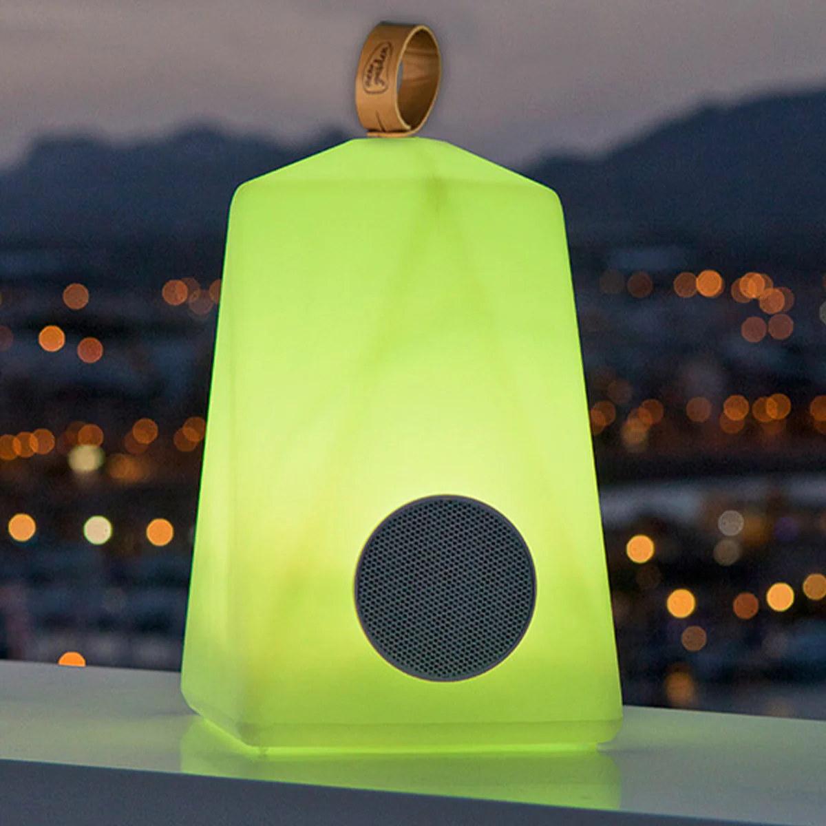 ALTAVOZ PORTÁTIL CON LUZ FARALAY PLAY - Image 8