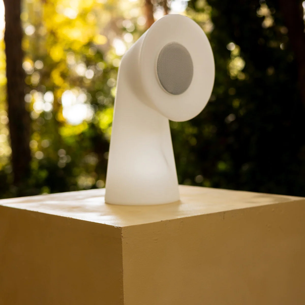 ALTAVOZ PORTÁTIL CON LUZ PIPA PLAY - Image 3