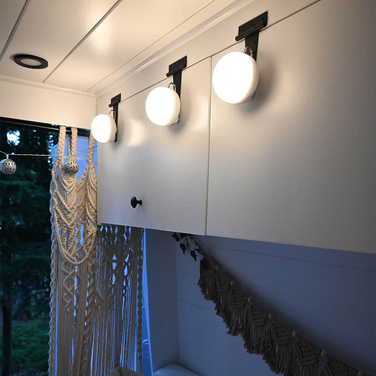 Bombilla portátil con carga solar CHERRY - Image 6