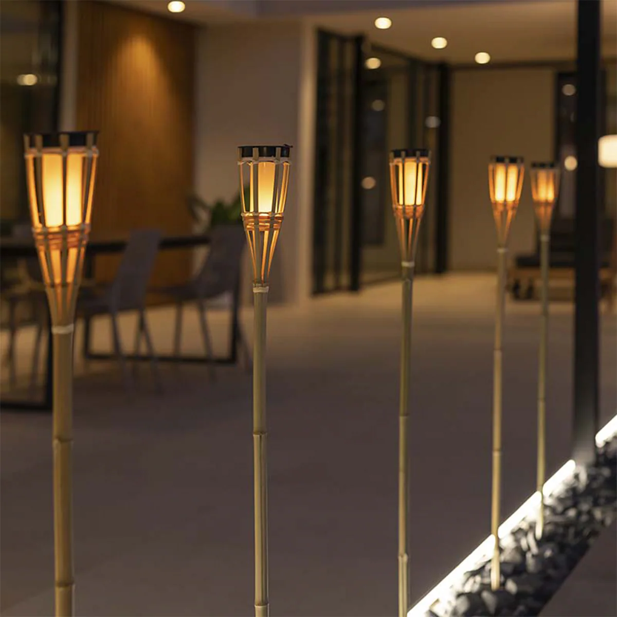 Pica solar para jardín con luz efecto fuego HIAMA (4 unidades) - Image 3